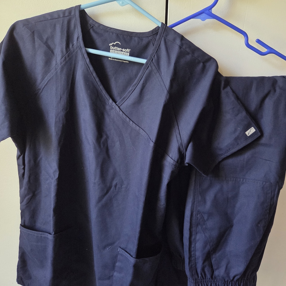 Butter-Soft Navy Scrub Set